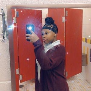 Meet your Posher, Samaiya